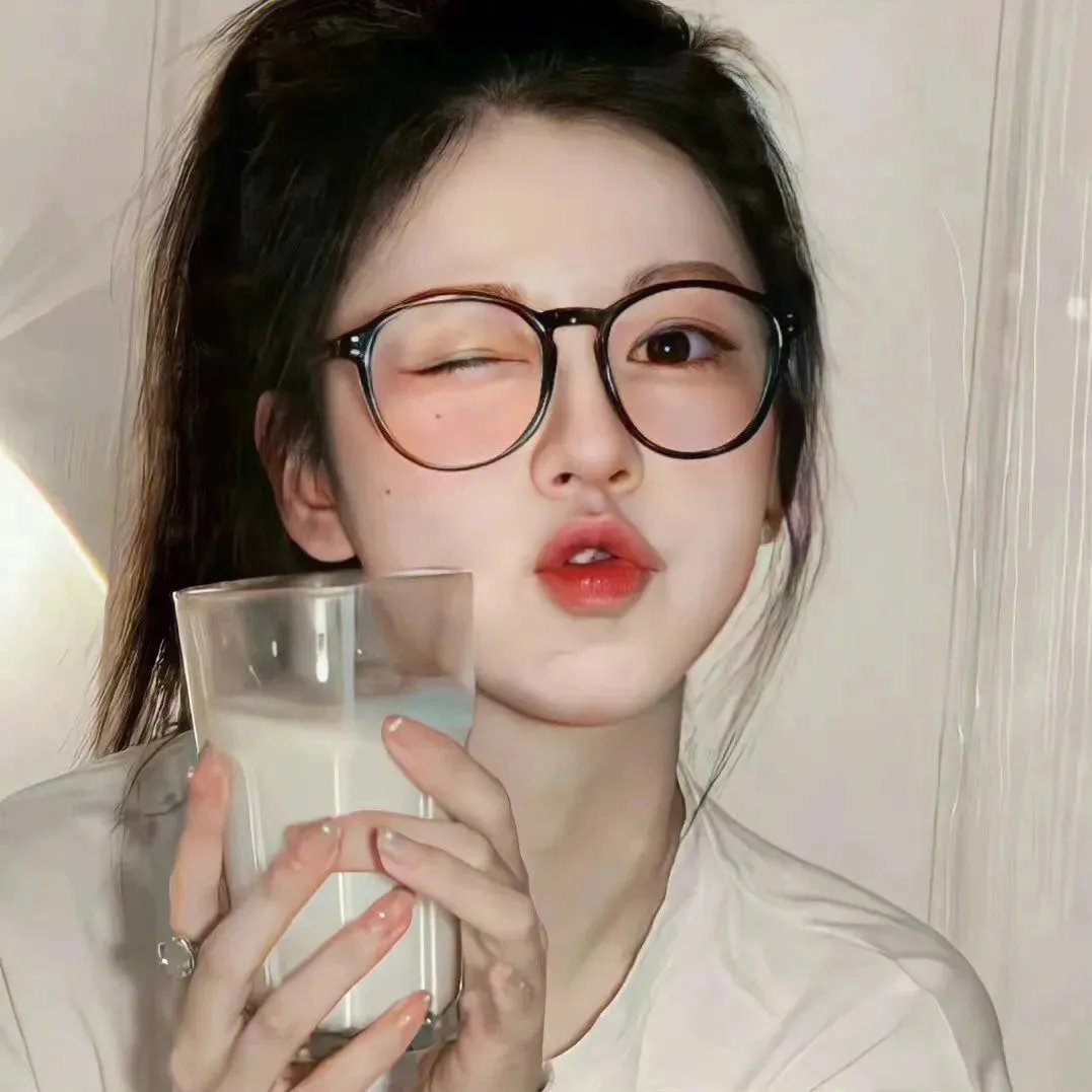 鸡冠蒙面 海报