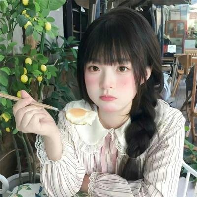女演员今天依然 海报